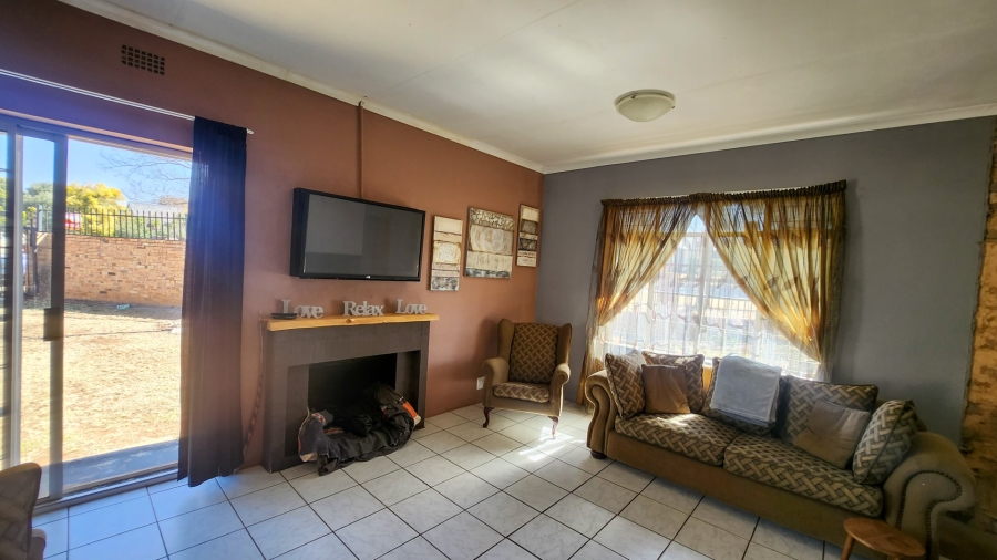 3 Bedroom Property for Sale in Stilfontein North West